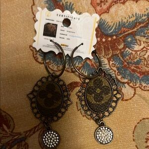 Elegant Black and Brown Hoop Earrings